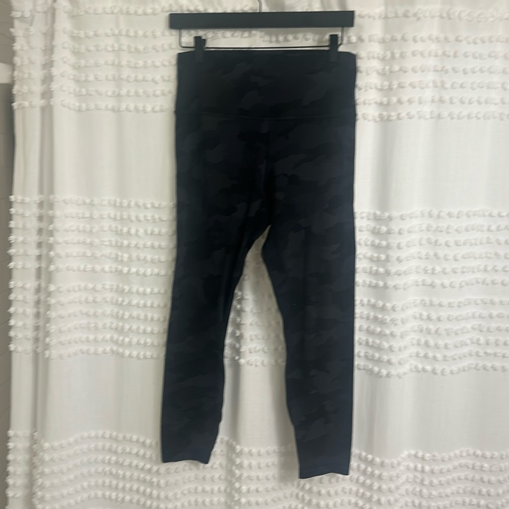 Am lululemon align yoga pants. Blue hue camo print.